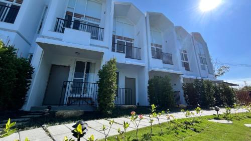 Dongshi District Bed & Breakfast | Yun Shan Pan Pan Homestay