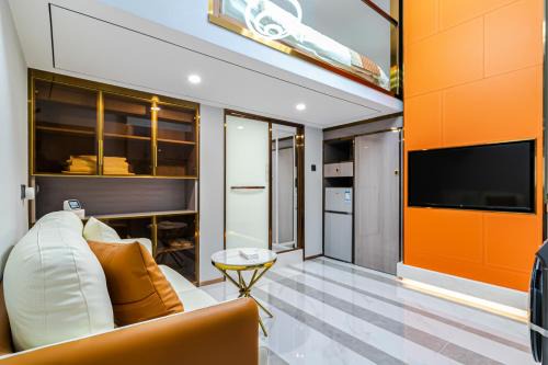 Yuexiu Apartment | Yunga Yee Tsui Apartments云嘉倚翠公寓