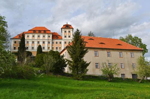 Valec Apartment | Zámecká lesovna