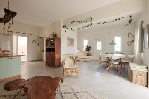 Peroulades House | Zacharenia Cozy House with Sea Views