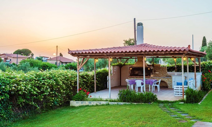 Lepreo House | Zacharo Casa Rosa - Seaside Garden Retreat