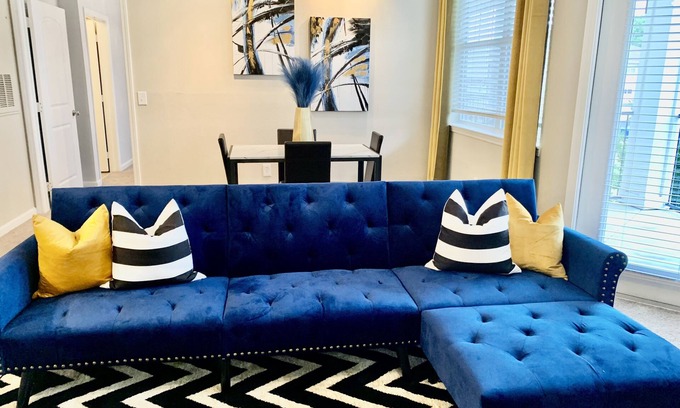 Madison Condo | Zara's Sapphire Suite-Luxury Condo with Pool