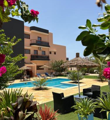 Popenguine Bed & Breakfast | Zarafah