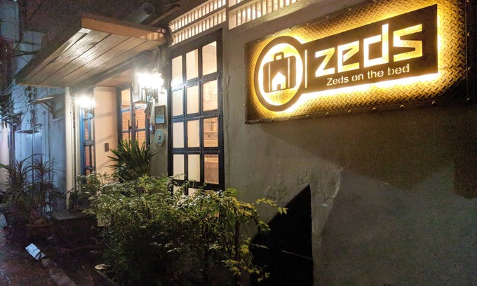 Wat Sam Phraya House | Zeds Hostel Bangkok