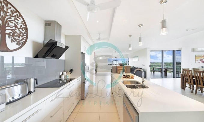 Darwin City Centre Apartment | ZEN LUXURY: 2-Story 4-BR Penthouse in Darwin City with Mindal Markets & Harbour Views