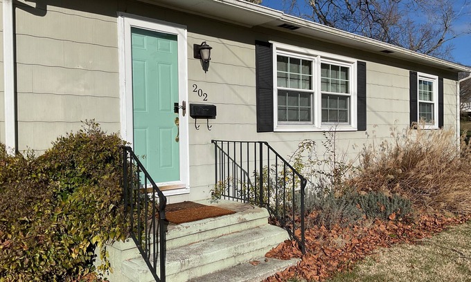 Berlin House | Zen on Main St. Restore mind & body at our hermitage in historic Berlin, MD.