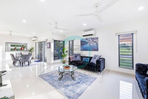 Muirhead Apartment | Zenhouse: Stylish Muirhead Home Near Park/Hospital