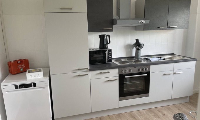 Hildesheim District Apartment | Zentral 80m² Küche Waschmaschine Netflix