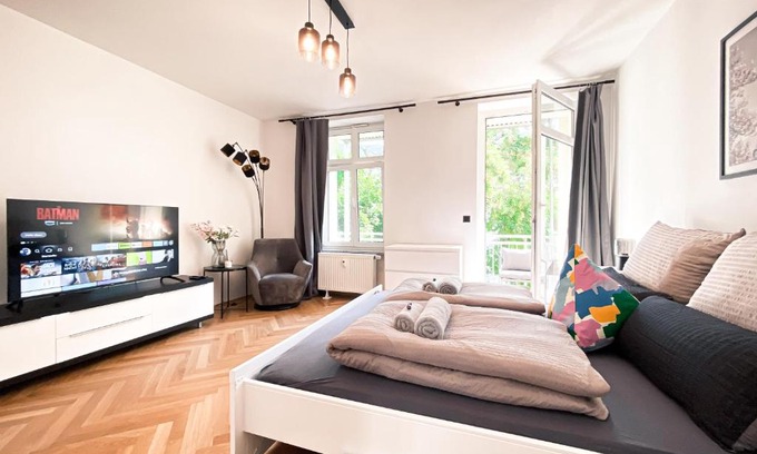 Zentrum-Sued Apartment | Zentrale Ferienwohnung mit Parkplatz, 2 Schlafzimmern, Küche, Waschmaschine & Balkon