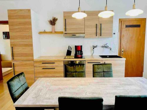 Paulstraße Apartment | Zentrale Wohnung, Komplette Ausgestattet-Neue Möbel