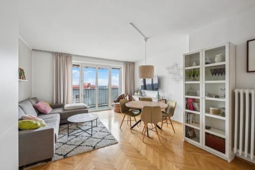 Lend Apartment | Zentrales park-side Apartment - 2BR - free parking - 2 Balkone
