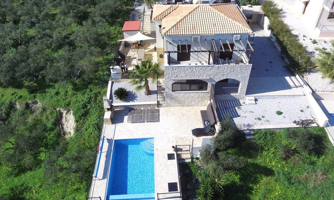 Darmarochori Villa | ZENtrum Holidays Crete | Villa Kalypso