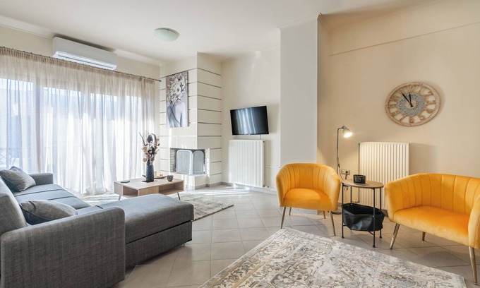 Heraklion Apartment | Zephyrus Cityscape Condo,By IdealStay Experience