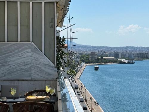 Thessaloniki City Centre Apartment | Zeusbnb Penthouse Sea View