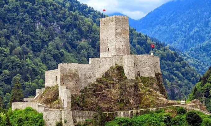 Camlihemsin Hotel | Zilkale Hotel & Koy Evi