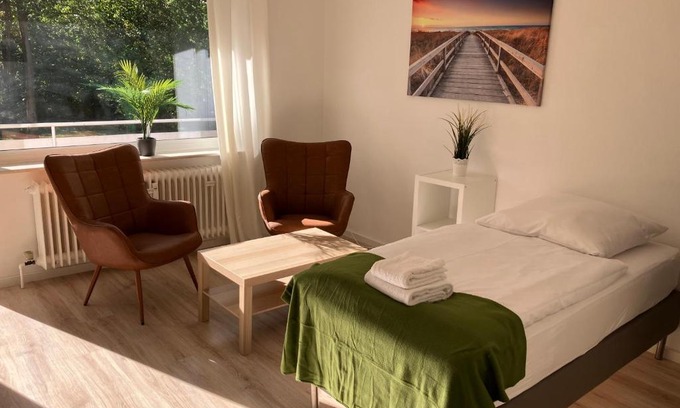 Lebenstedt Apartment | Zimmervermietung38 - Wild 80