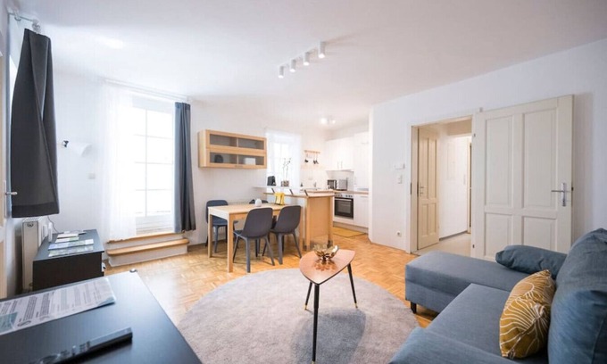 Graz City Centre Apartment | Zum Grazer Uhrturm in Graz Austria