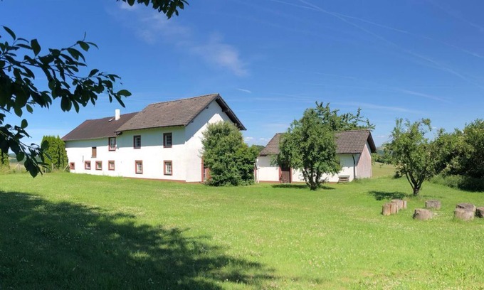 Halenfeld House | Zum Mühlbachtal house rental - 6 bed house, 2x shower/toilet, terrace