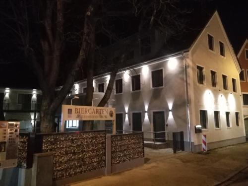 Aichach Bed & Breakfast | Zur Friedenseiche
