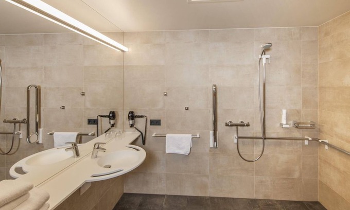 Pfons House | Zweibettzimmer Komfort mit Balkon - Gästehaus St. Michael