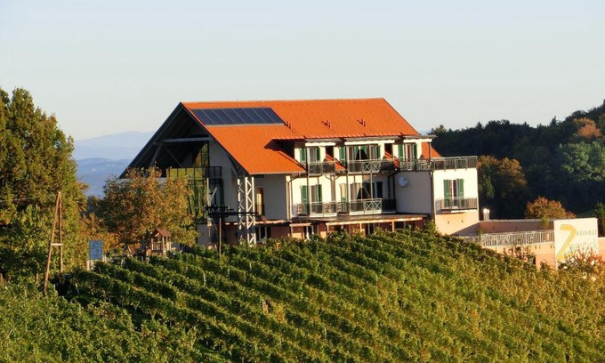Ratsch House | Zweytick Gästezimmer Weingut
