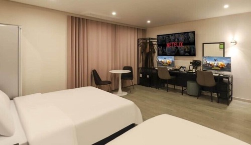 Premium Twin Room