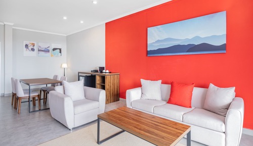 Deluxe Room, 1 Queen Bed, Non Smoking, Mountain View