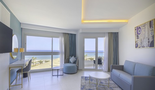 Deluxe Room, 1 Bedroom (Sea Front)