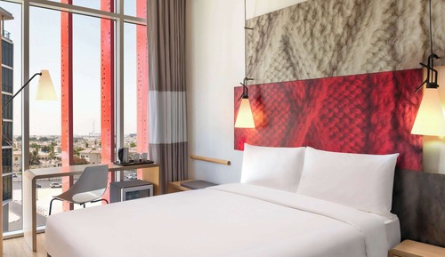 Standard Room, 1 Queen Bed