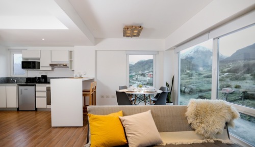 Deluxe Apartment, 1 Bedroom, Private Bathroom, Mountain View