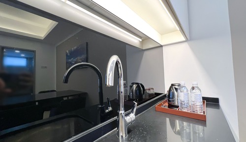 Standard Studio Suite, 1 Bedroom, Ensuite, Mountain View