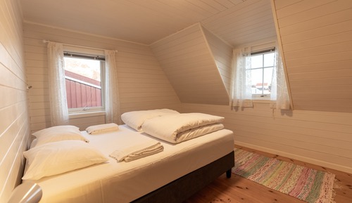 Superior Rorbu Suite with Seaview