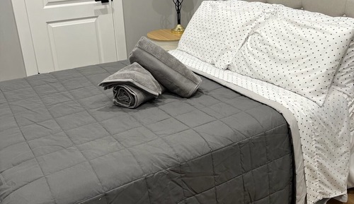 Deluxe Duplex (Second Floor)