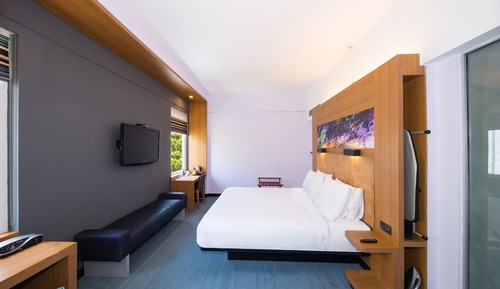 Deluxe Room, 1 King Bed
