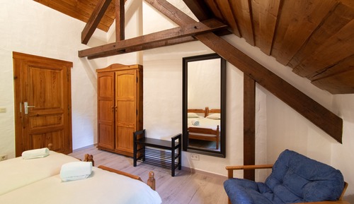 Twin Room, Shared Bathroom