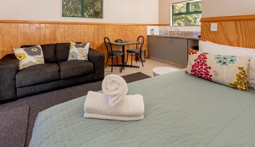 Studio Motel (1 Bed)