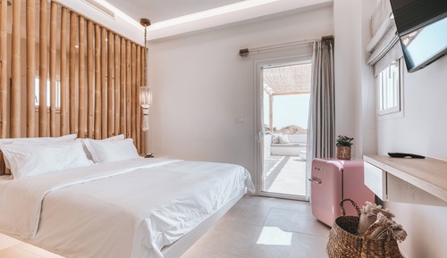 Villa 3 Bedrooms with Private Pool and Jetted Tub