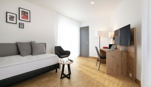 Single Room (Pocky)