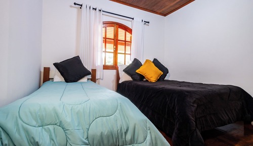 Superior Quintuple Room (1 Double bed + 3 Single Beds)