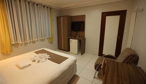 Double or Twin Room, 1 Queen Bed