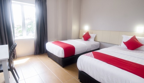 Standard Twin Room