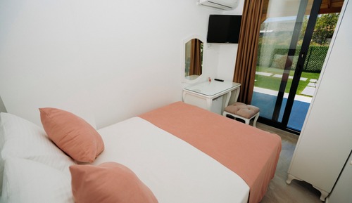 Mini Room