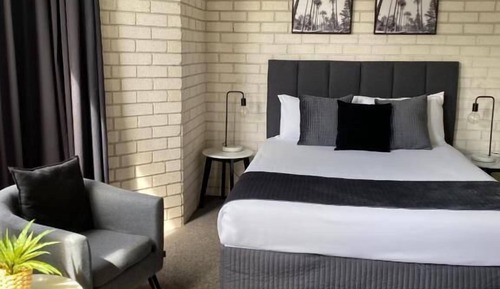 Deluxe Room, 1 Queen Bed