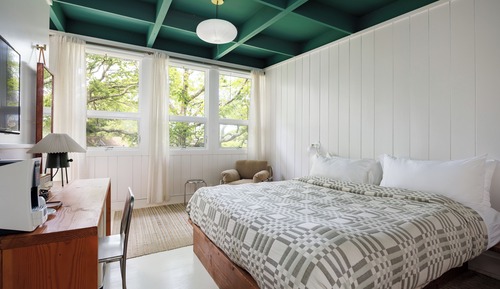 Standard Room, 1 King Bed