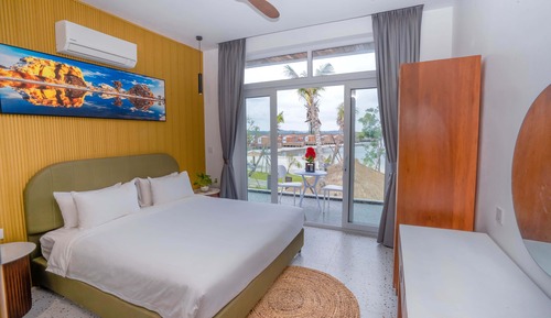 Majesty Villa