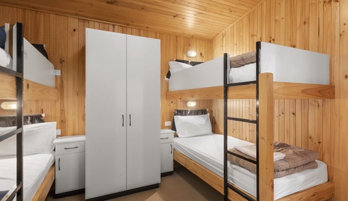 Deluxe 2 Bedroom Cabin