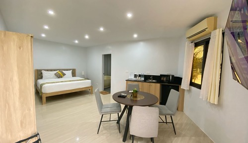 Luxury Studio Suite, 1 King Bed