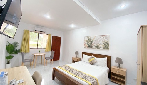 Junior Studio Suite