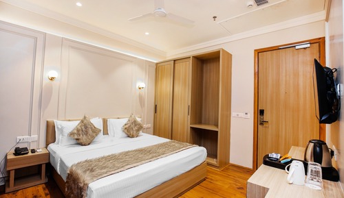 Deluxe Room, City View
