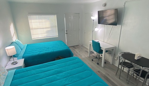 Basic Twin Room, Multiple Beds